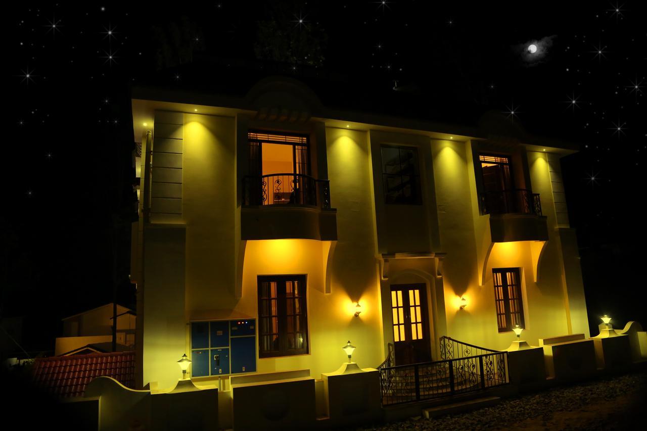 Premier Inn Yercaud Exterior photo